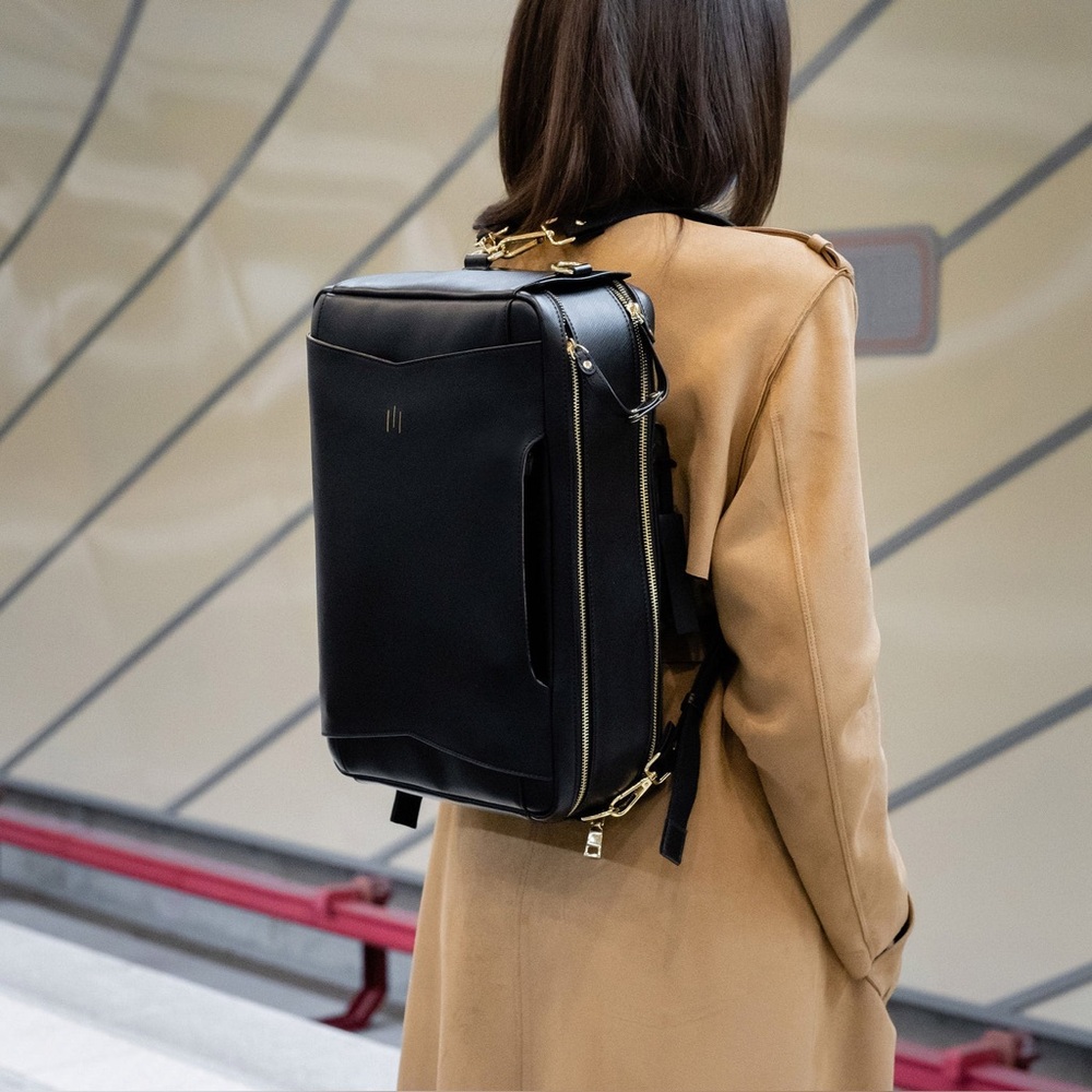 La Mansiò Black Saffiano Leather Handbag